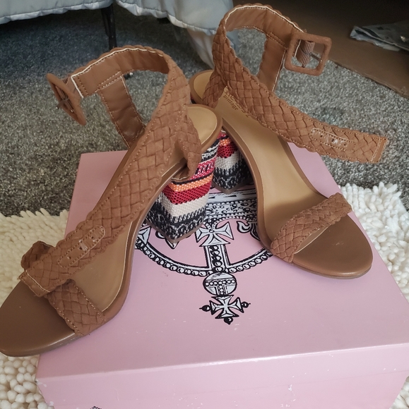 Crown vintage block sandals - Picture 1 of 2